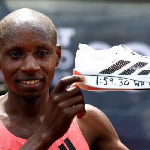 Atletismo | ¿Cómo son los tenis con los que Sawe rompió la barrera de las 2 horas en maratón? | Video