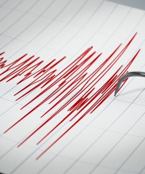 Un terremoto de magnitud 7.4 sacude las costas de Indonesia y genera alerta de tsunami