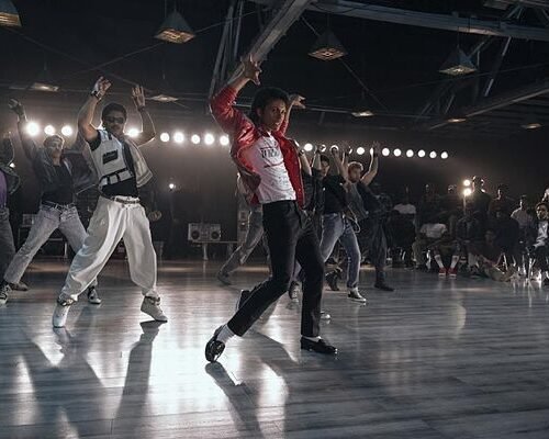 El extraño caso de Michael, el biopic demasiado oficial de Michael Jackson: vapuleado por la crítica, imparable en taquilla