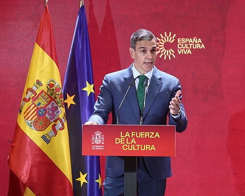 Pedro Sánchez y sus ministros sitúan la cultura como «una herramienta de penetración en el exterior» de su agenda política tras sus choques con Trump y Netanyahu: «Son valores»