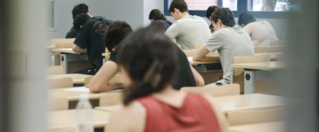 Un ingeniero de Telecomunicaciones, sobre los detectores de frecuencia antipinganillos: «Es poner puertas al campo»