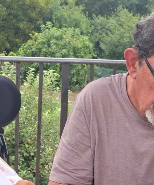 RAMIRO TOMÁS SUEIRO BELOSO CONECTA GENERACIONES Y SOLIDARIDAD EN LA PRESENTACIÓN DE SU OBRA ‘HABITACIONES SIN BARRER’
