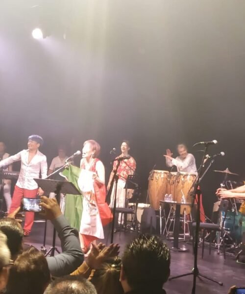 La salsa no tiene idiomas ni fronteras y lo demuestra la Orquesta de la Luz