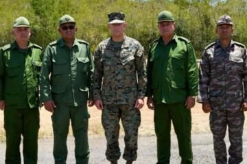 Altos mandos militares de Cuba y EE. UU. se reúnen en Guantánamo