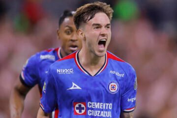 Cruz Azul derrota 2-1 a Chivas y avanza a la final del Clausura