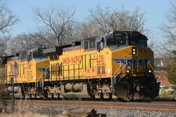 Hallan seis cuerpos dentro de un vagón de tren en Texas, cerca de la frontera con México