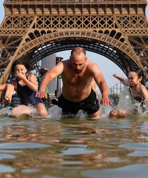 París bajo calor extremo: Eiffel y Louvre reducen horario