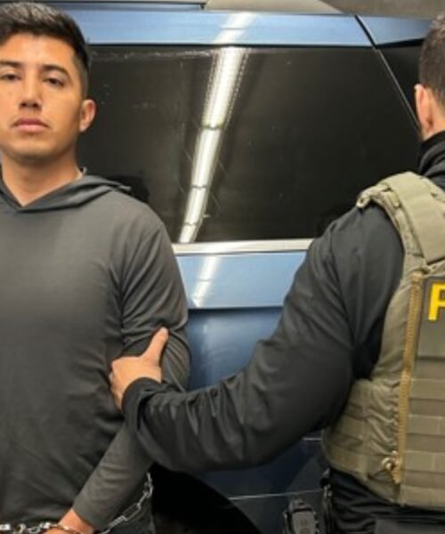 ICE arresta a militar buscado por el caso Ayotzinapa