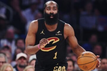 James Harden es arrestado por posesión ilegal de un arma