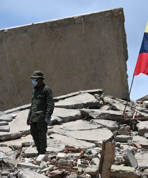 La vida se apaga tras 72 horas bajo los escombros por los devastadores terremotos en Venezuela
