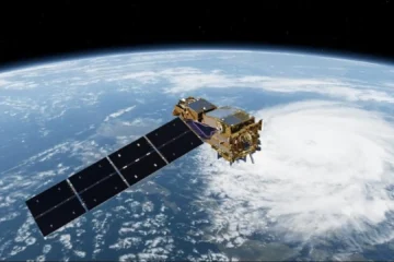 Científicos españoles desarrollan un nuevo material que protege a los satélites de los peligros del espacio