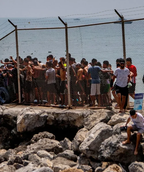 Estados Unidos asegura que la crisis migratoria en Ceuta es consecuencia de las «políticas de extrema izquierda» de España