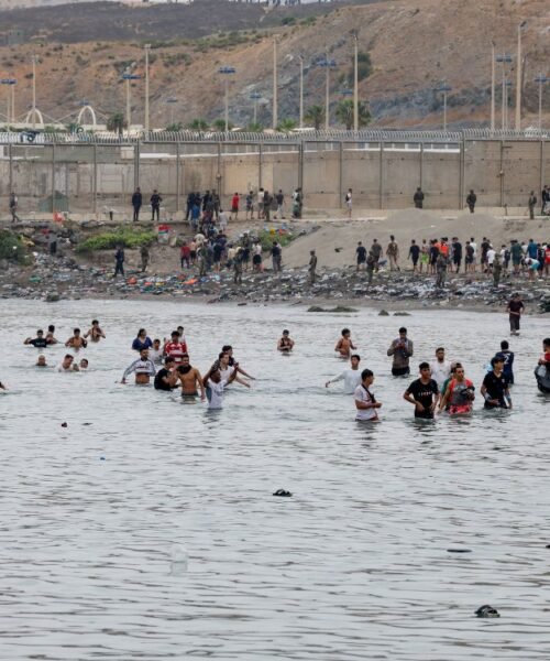 Recuperan 43 cadáveres en la costa de Ceuta tras la entrada de migrantes