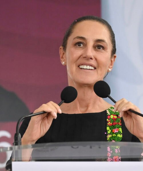 Sheinbaum desea suerte al Tri ante Inglaterra; autoridades alertan por aglomeraciones y piden evitar riesgos