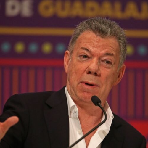 Nobel de la Paz, Juan Manuel Santos, pide a De la Espriella continuar con el acuerdo de paz