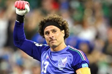 Memo Ochoa cuelga los guantes: adiós a un portero de leyenda