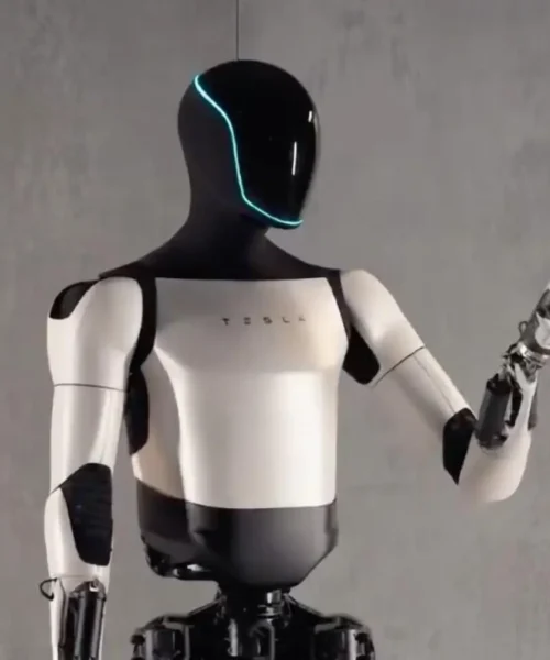 Elon Musk reconoce que desarrollar su robot humanoide Optimus «es un problema muy complejo de resolver»