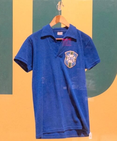 Subastan la camiseta que usó Pelé en la final de 1958 en 4.9 millones de dólares