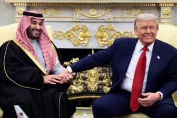 EE. UU. y Arabia Saudita firman acuerdo nuclear