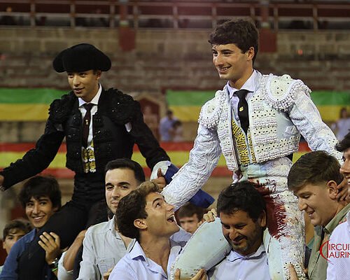 Samuel Castrejón y Antonio Santana triunfan y Morante de la Puebla confirma en El Puerto