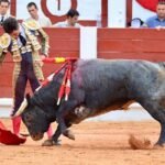 Un gran Álvaro Lorenzo estrena la puerta grande de Gijón