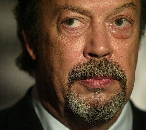 Muere a los 80 años Tim Curry, el actor que dio vida a Pennywise y protagonizó The Rocky Horror Picture Show