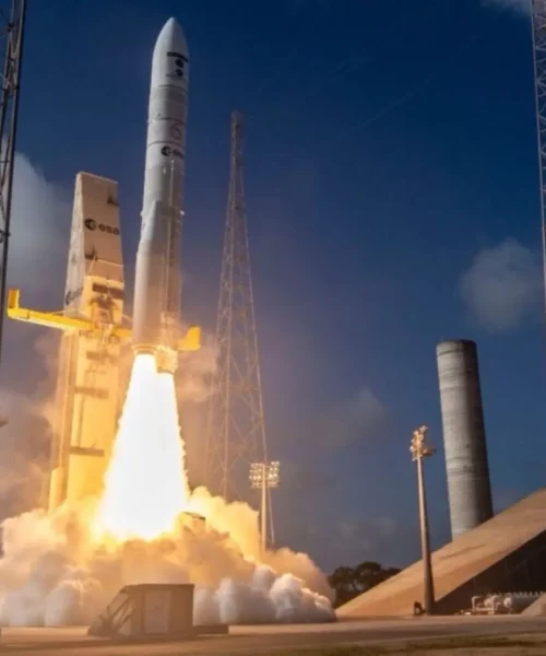 El cohete Ariane 6 despega con éxito para lanzar un satélite de predicción meteorológica al espacio