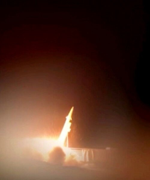 Irán ataca bases de EE.UU. en Jordania y EAU tras el bombardeo estadounidense de Larak