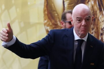 FIFA advierte que no tolerará más ataques y expresa respaldo a Infantino