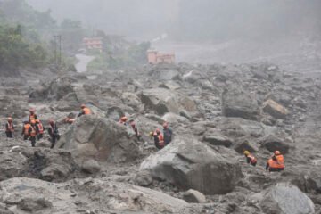 Asciende a 804 el número de muertos por la riada en Nepal, con más de 3,000 desaparecidos