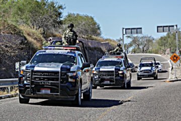Ayuntamiento de La Paz fortalece operativos de seguridad en playas y carreteras durante vacaciones