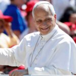 Milei celebra ‘visita histórica’ del papa León XIV en noviembre