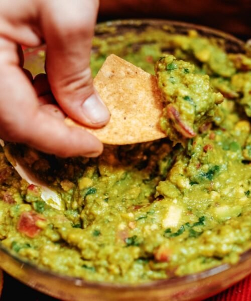 Taylor Farms retira del mercado salsa y guacamole por riesgo de salmonela