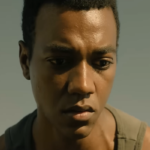 Se estrenó en cines y ahora es top 10 en Amazon Prime Video: un thriller de acción de solo 1 hora y 48 minutos ideal para una tarde de sofá y palomitas