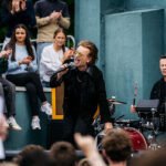 U2 sorprende en Dublín con una noche de conciertos en los lugares donde dio sus primeros pasos, hace ahora 50 años
