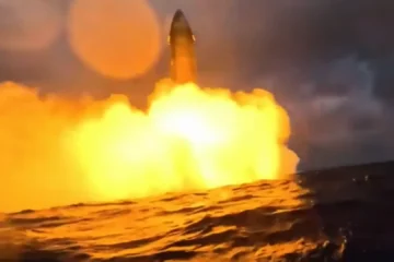 Starship alcanza la órbita y despliega los satélites Starlink, pero termina explotando en su amerizaje