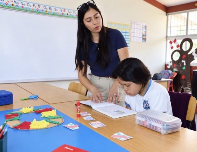 Más de mil estudiantes reciben atención en Centros de Atención Múltiple de BCS