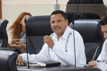 Escogido pide evaluar resultados de restricción de celulares en escuelas