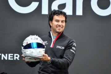 Checo Pérez extiende su contrato con Cadillac y celebra renovación en ‘Show Run’ de CDMX