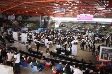 Acercan oferta universitaria a más de mil jóvenes en La Paz