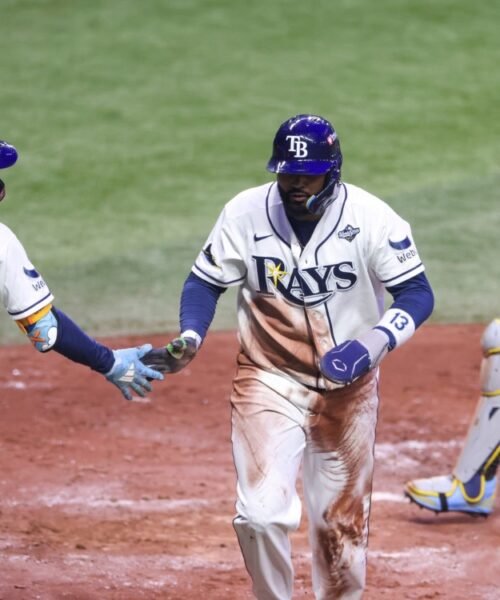 Los Rays de Tampa Bay alargan la batalla ante los Cerveceros
