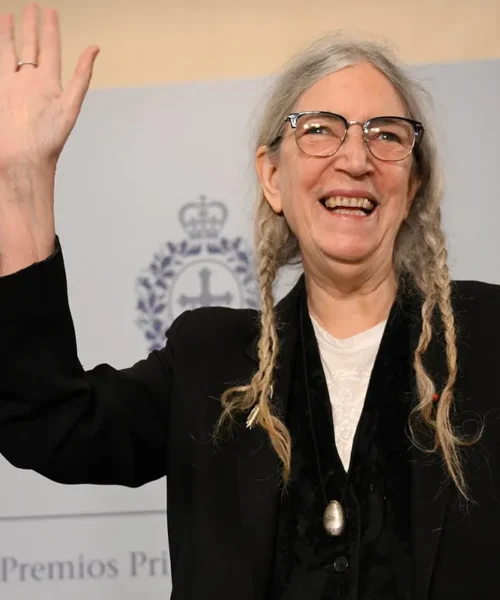 Patti Smith carga contra el «liderazgo deplorable» de Trump: «Me siento avergonzada de la administración actual»